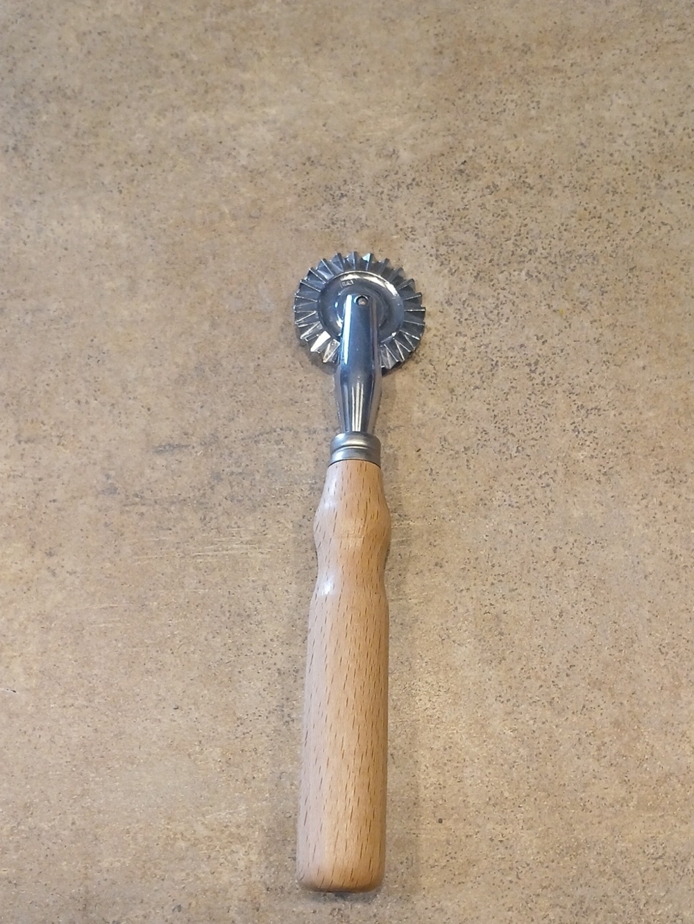 Vintage Made in Italy Fluted Pastry Cutter Wheel - Wooden Handle Pasta Wheel
